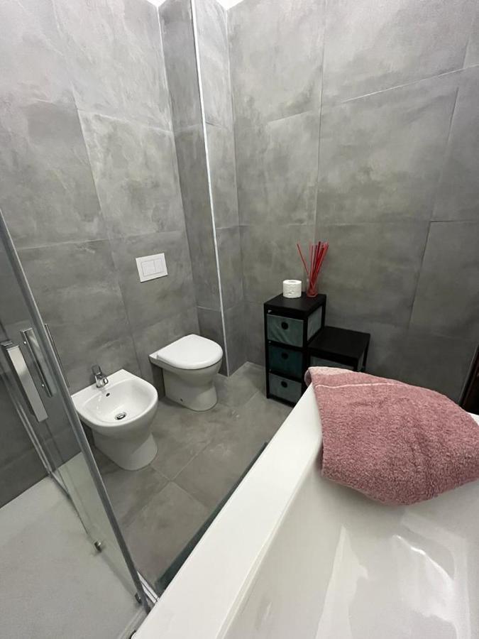 Appartamento Timeless Con Piscina E Tennis Valbrona Buitenkant foto